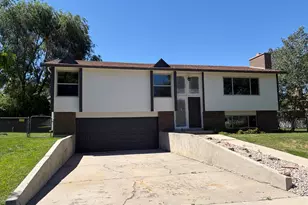 1384 E Sudbury Ave, Sandy, UT 84093 - Photo 1