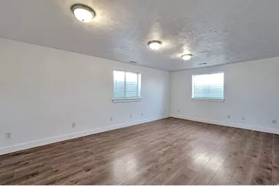 278 E Shepard Ln, Kaysville, UT 84037 - Photo 26