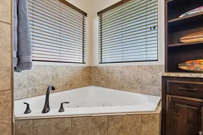 2671 S 3930 W, Hurricane, UT 84737 - Photo 14