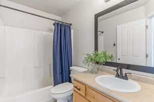 4914 W Duncan Meadow Ln, Riverton, UT 84096 - Photo 16