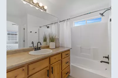 4914 W Duncan Meadow Ln, Riverton, UT 84096 - Photo 14
