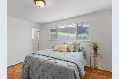 2990 E 3900 S, Holladay, UT 84124 - Photo 8