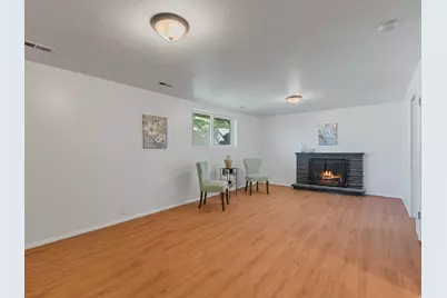 2990 E 3900 S, Holladay, UT 84124 - Photo 14