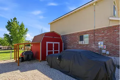 257 E 1100 N, Harrisville, UT 84404 - Photo 4