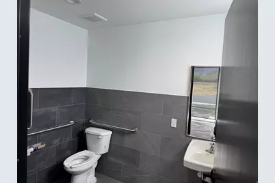 140 S Main St W #B2, Lindon, UT 84042 - Photo 16