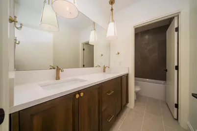 881 E 100 N, Hyde Park, UT 84318 - Photo 38