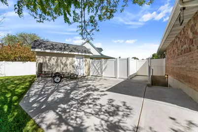 1169 W Matthews Way, Riverton, UT 84065 - Photo 28