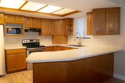 895 E Quail Dr, Provo, UT 84604 - Photo 6