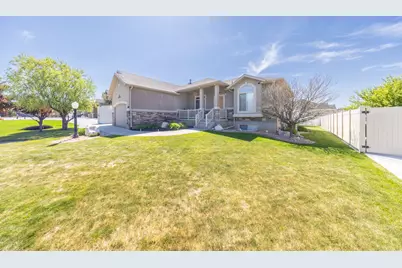 1125 W 3090 S, Syracuse, UT 84075 - Photo 2