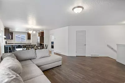 7761 W Mount Elinor Rd, Magna, UT 84044 - Photo 6