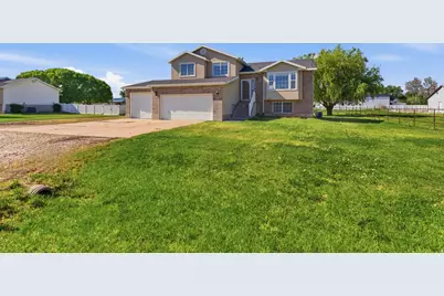 5144 W 4525 S, Hooper, UT 84315 - Photo 2