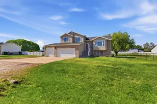 5144 W 4525 S, Hooper, UT 84315 - Photo 2