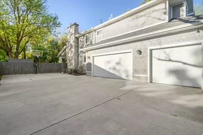 2631 E Lockhart Rd S, Holladay, UT 84117 - Photo 46