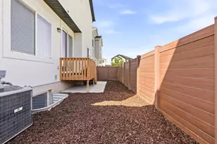 423 E 360 N, Vineyard, UT 84059 - Photo 28