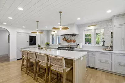 2522 E Skyline Dr, Salt Lake City, UT 84108 - Photo 8