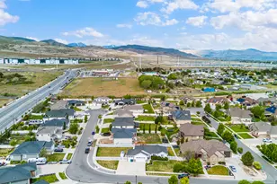 15804 S Packsaddle Dr W, Bluffdale, UT 84065 - Photo 4
