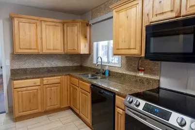 4505 S Holladay Cir E, Holladay, UT 84117 - Photo 10
