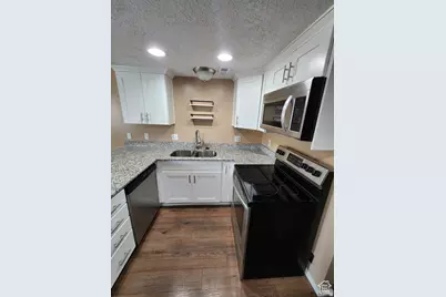 3907 W Rockwood Way #B, West Valley, UT 84120 - Photo 4