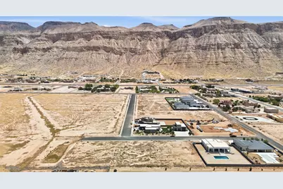 1283 W 4300 S #14, Hurricane, UT 84737 - Photo 14