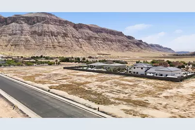 1283 W 4300 S #14, Hurricane, UT 84737 - Photo 4