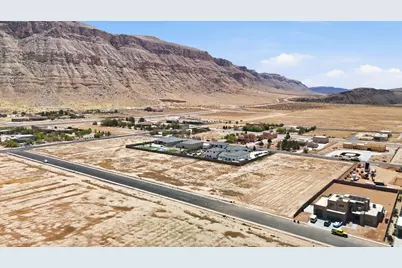 1283 W 4300 S #14, Hurricane, UT 84737 - Photo 8