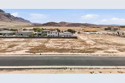 1283 W 4300 S #14, Hurricane, UT 84737 - Photo 2