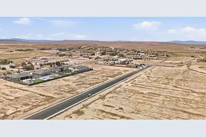1283 W 4300 S #14, Hurricane, UT 84737 - Photo 10