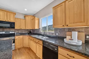 923 E Absaroka Ct, Draper, UT 84020 - Photo 14