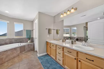 923 E Absaroka Ct, Draper, UT 84020 - Photo 20