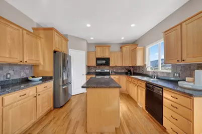 923 E Absaroka Ct, Draper, UT 84020 - Photo 12