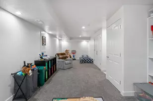 1293 W Margaret Vw Cir, Riverton, UT 84065 - Photo 32