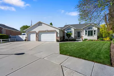 1293 W Margaret View Cir, Riverton, UT 84065 - Photo 2