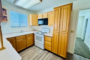 1150 W Red Hills Pkwy, Washington, UT 84780 - Photo 6