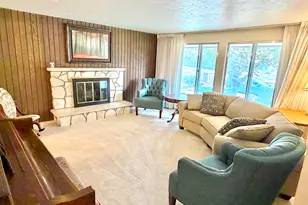 2983 E Banbury Rd, Cottonwood Heights, UT 84121 - Photo 2