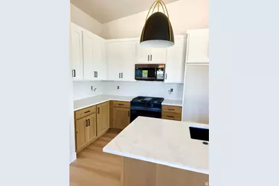 1579 E Maddies Cv, Ogden, UT 84404 - Photo 10