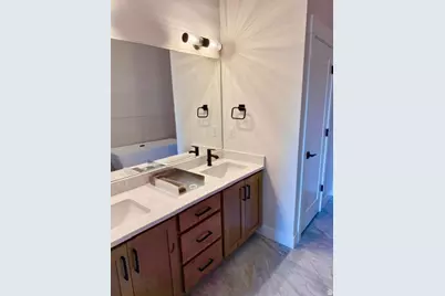 1579 E Maddies Cv, Ogden, UT 84404 - Photo 8