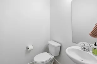 293 E Polaris Dr, Saratoga Springs, UT 84045 - Photo 18