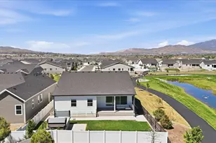 293 E Polaris Dr, Saratoga Springs, UT 84045 - Photo 2