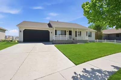 2144 E Easter Dr, Eagle Mountain, UT 84005 - Photo 2