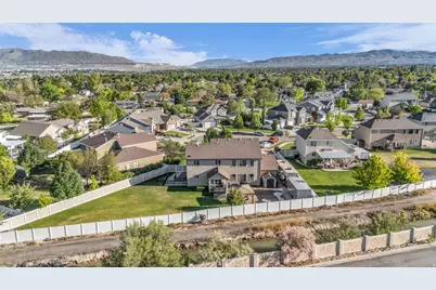10498 S Brooklyn View Lane Cir W, South Jordan, UT 84095 - Photo 50