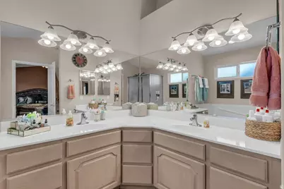 1674 N Lava Flow Dr, Saint George, UT 84770 - Photo 10