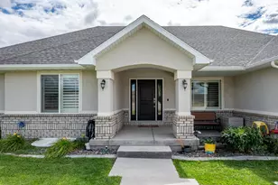 351 W Skyline Dr, Loa, UT 84747 - Photo 46