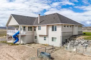 351 W Skyline Dr, Loa, UT 84747 - Photo 48