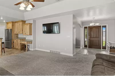 351 W Skyline Dr, Loa, UT 84747 - Photo 6