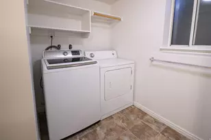 960 E 3400 N, Layton, UT 84040 - Photo 16