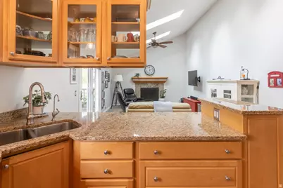 10183 S Hickory Point Dr, Sandy, UT 84092 - Photo 10