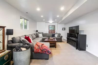 10183 S Hickory Point Dr, Sandy, UT 84092 - Photo 24