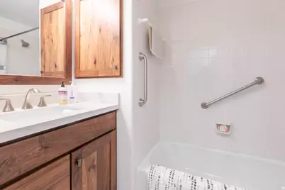 10183 S Hickory Point Dr, Sandy, UT 84092 - Photo 22