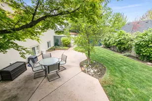 10183 S Hickory Point Dr, Sandy, UT 84092 - Photo 32