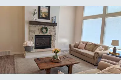 878 N Leo Ln, Lehi, UT 84043 - Photo 2